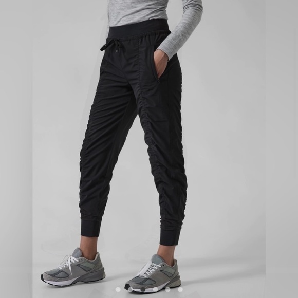 Athleta Joggers Altitude Lined in Black - Picture 3 of 6